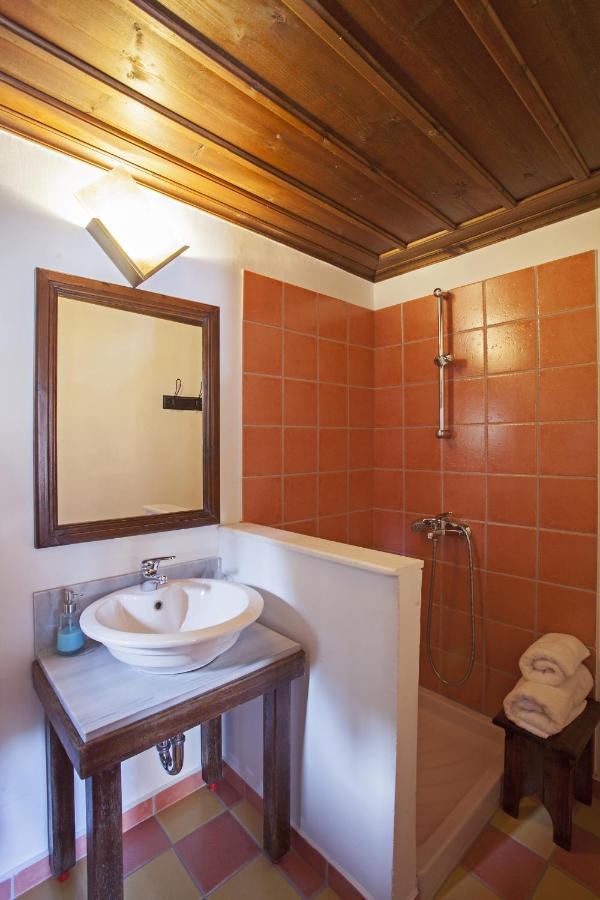 Mpelleiko Hotel Stemnitsa Luaran gambar